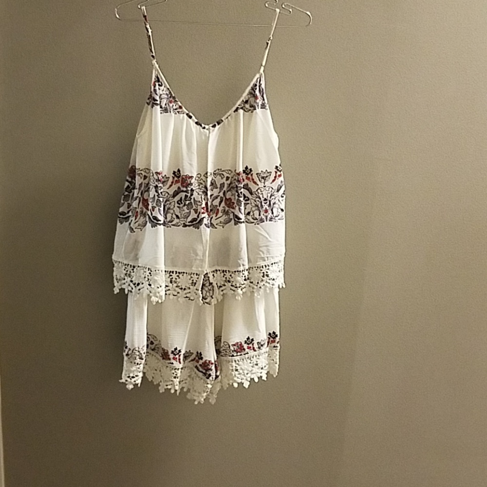 Entro shorts romper
